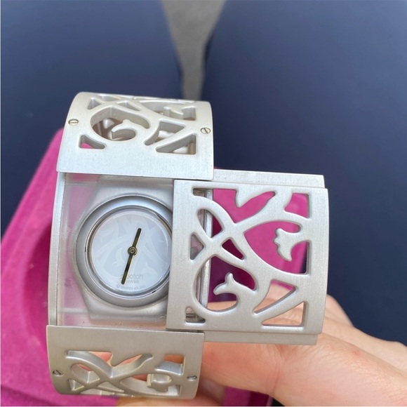 Swatch limited edition bracelet watch - Picture 2 of 11